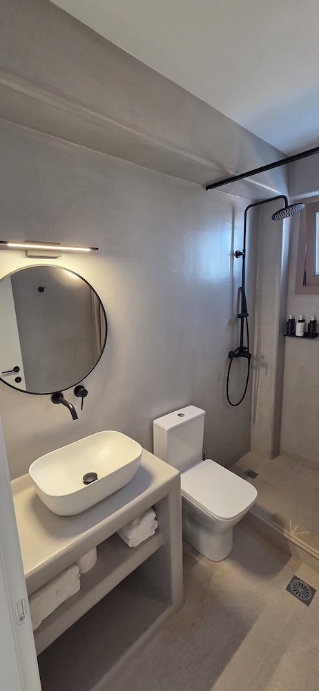 Deluxe Double or Twin Room, Balcony, Garden View photo 1