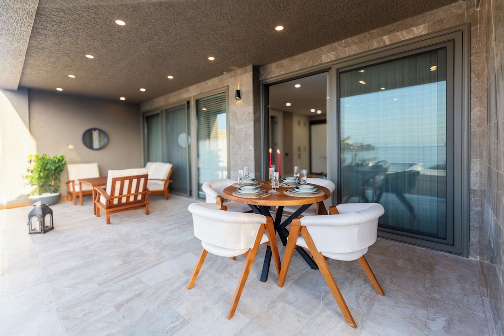 Grand Villa photo 3