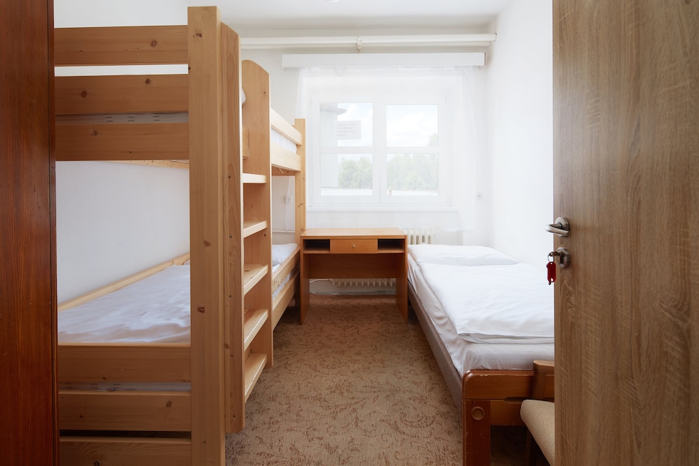 Economy Triple Room with 3 Adults Occupancy (Non Smoking) photo 1