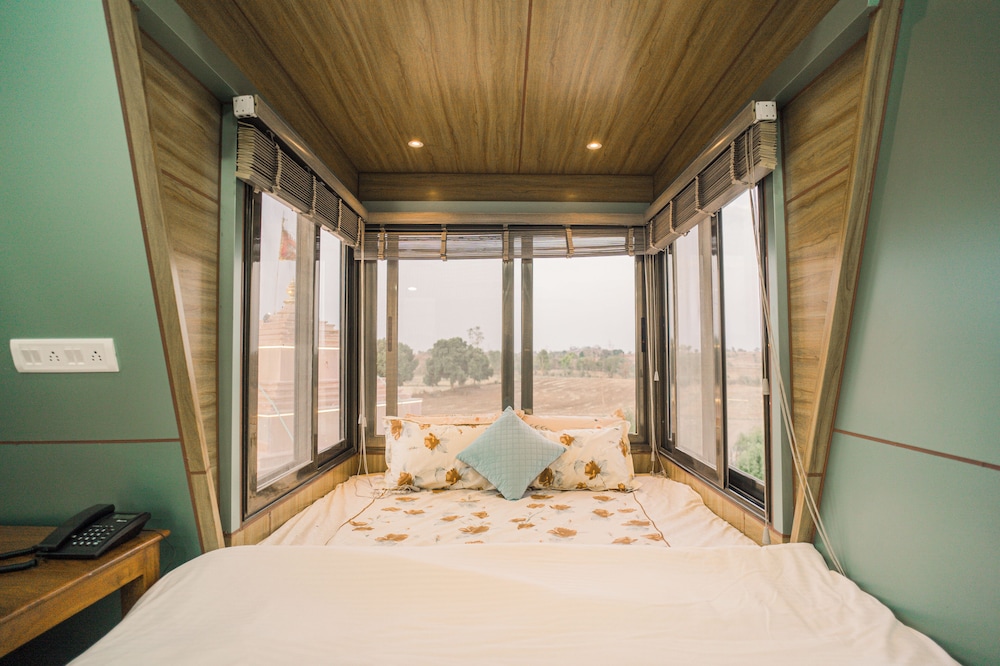 Luxury Double Room, Patio, Garden View
