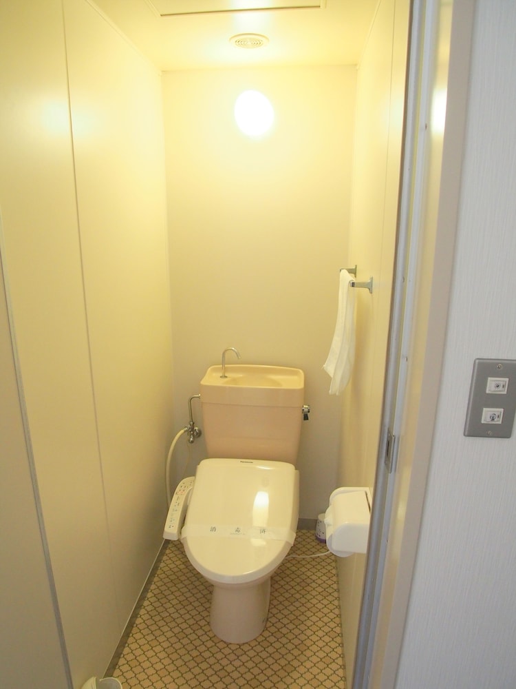 Quadruple Room, Smoking photo 2