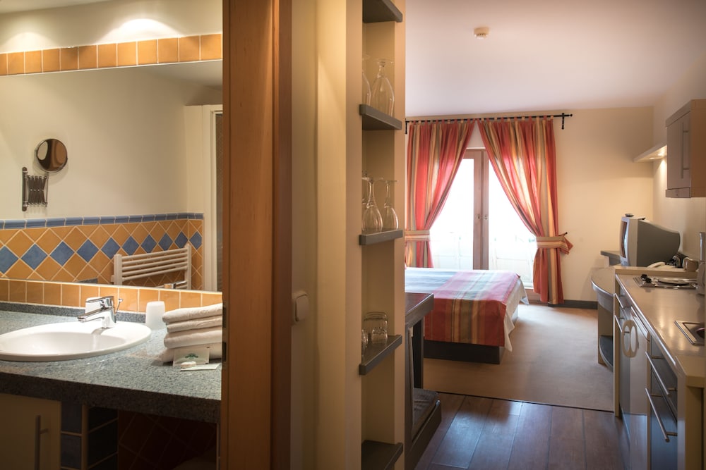 Basic Studio, 1 Bedroom, City View