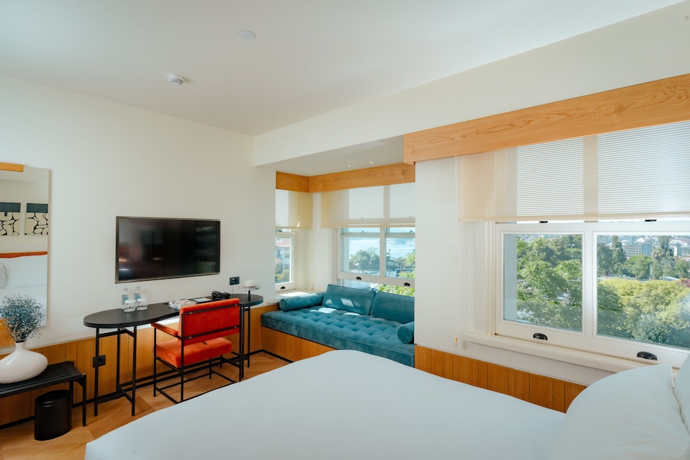 Superior Sea Or City View Room with BayWindow photo 1