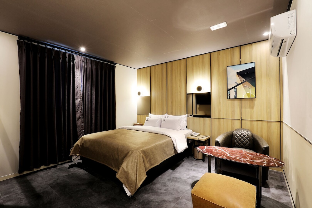 Standard Room - Photo 10