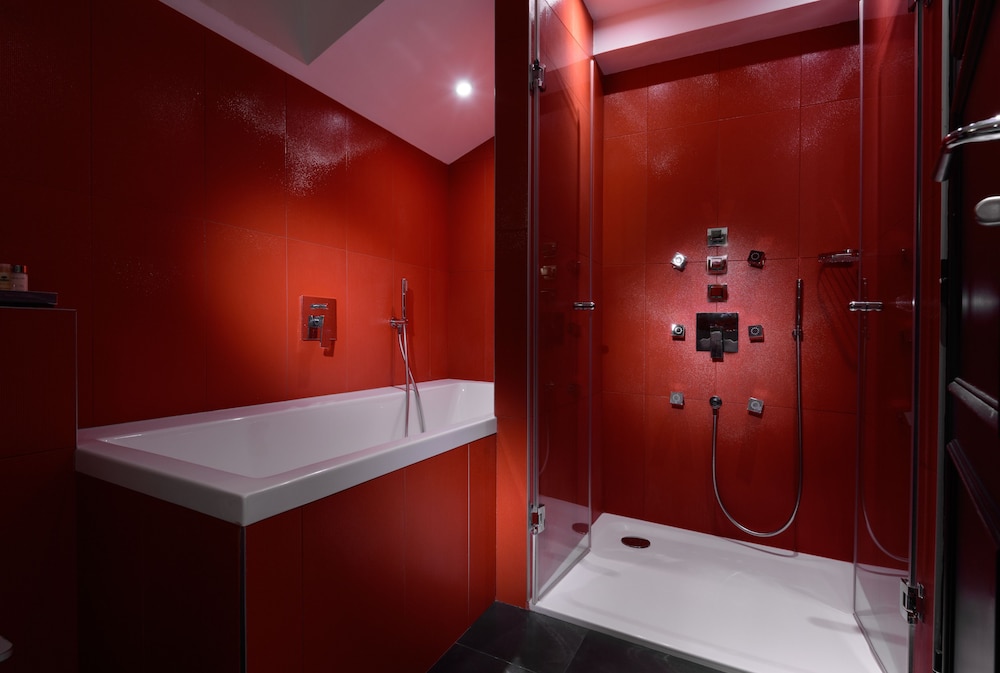 Hotel Le Mathurin bathroom photo