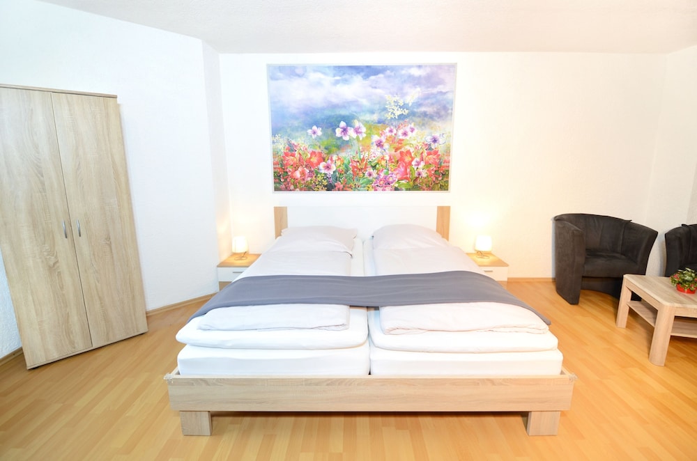 Classic Apartment, 2 Bedrooms, Terrace, Garden View photo 1