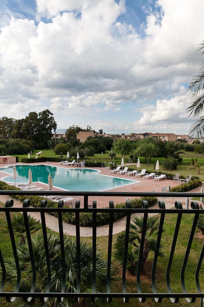 Superior Double Room (Lagoon or pool view) - Photo 8