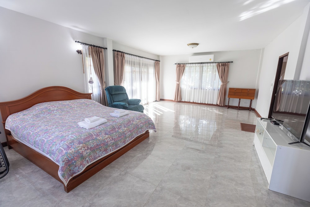 Deluxe Villa