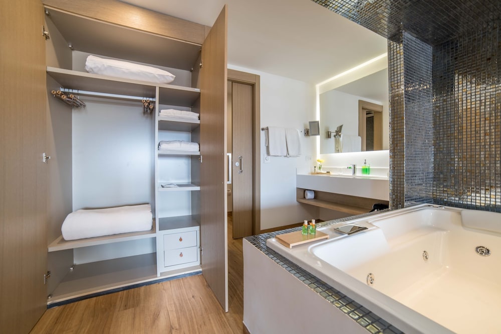 Master Suite photo 2