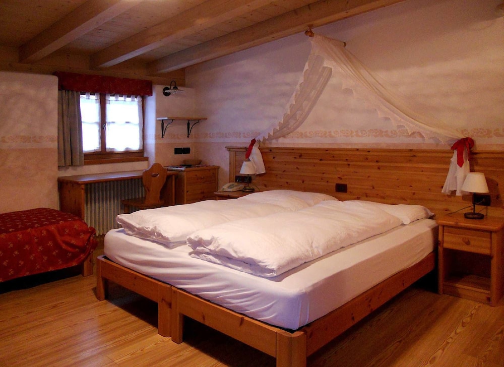 Quadruple Room, Mountain View (Attic ) photo 1