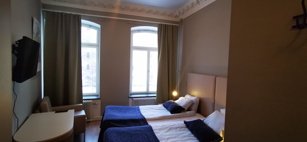 Basic Quadruple Room