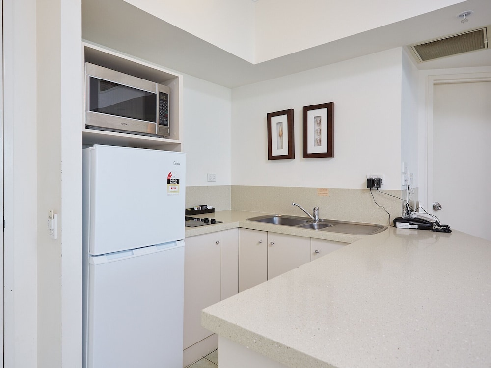 One Bedroom Ocean View Superior Apartment - Photo 7