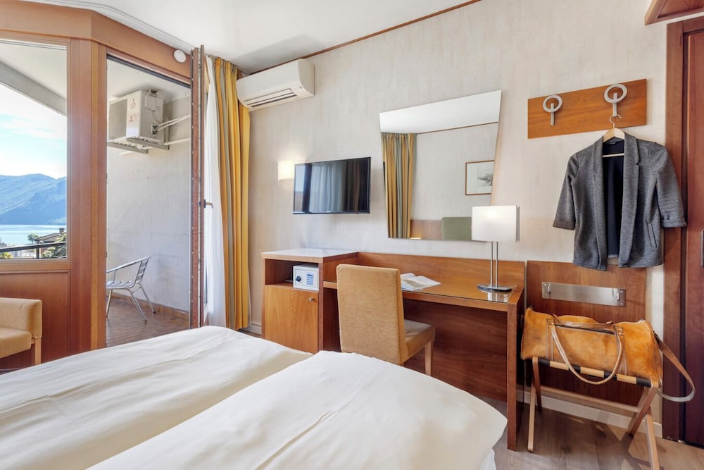 Double Room, 1 Queen Bed photo 3
