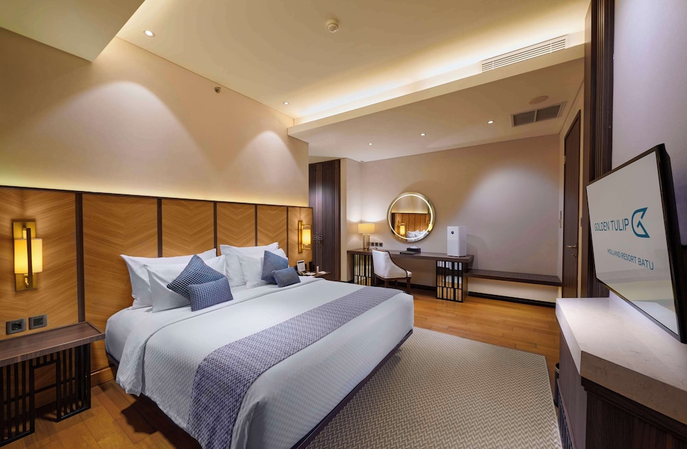 Presidential Suite, Multiple Beds, Bathtub
