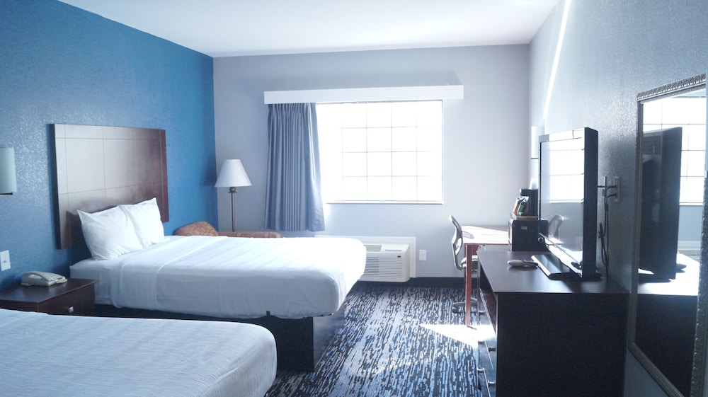 Suite, 2 Queen Beds photo 3