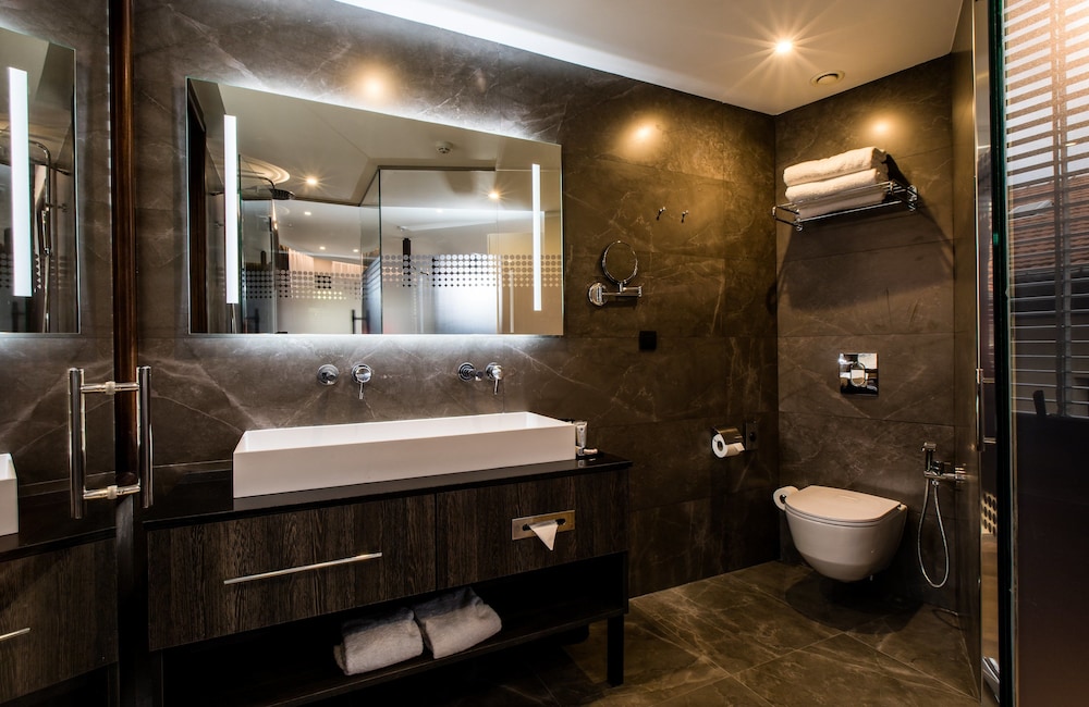 Superior Room, City View (Space)
