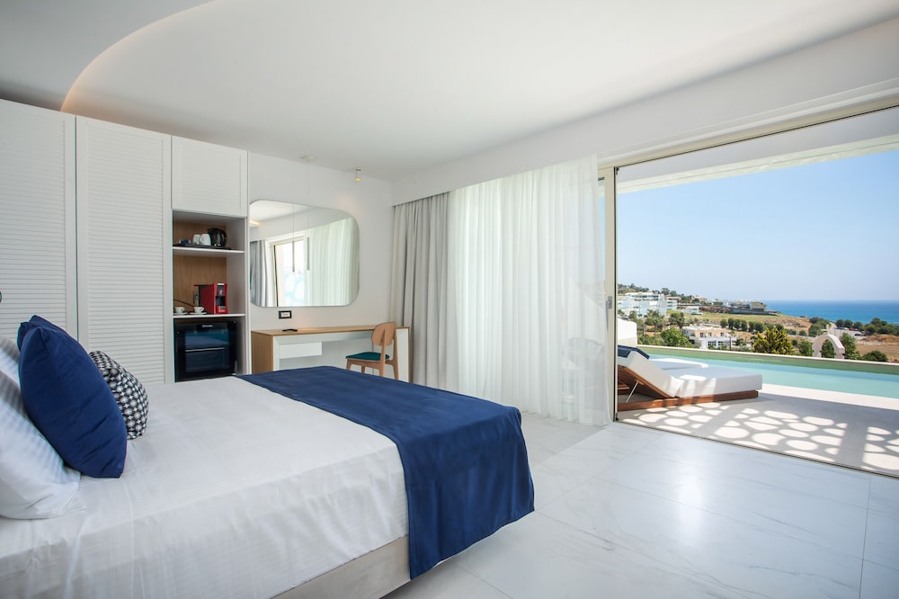 Executive Suite, Sea View, Private Pool photo 1