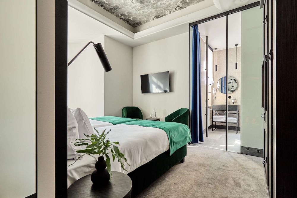 Superior Room, 2 Twin Beds, Non Smoking - Photo 3