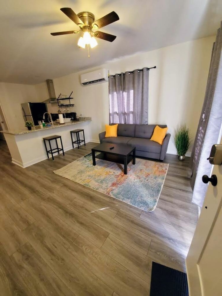Apartment photo 3