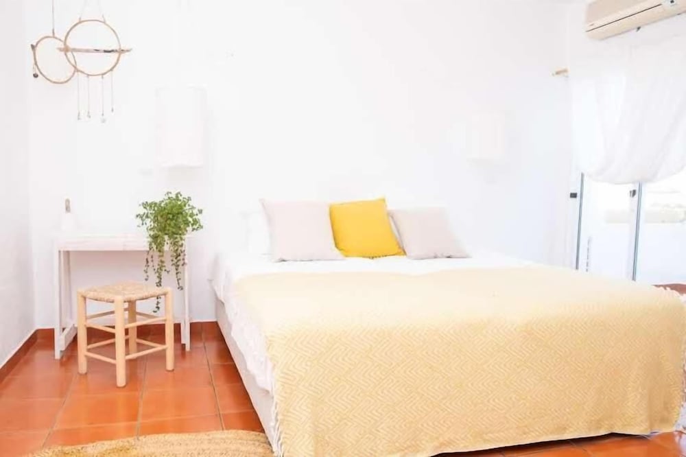Standard Twin Room, 2 Twin Beds photo 3