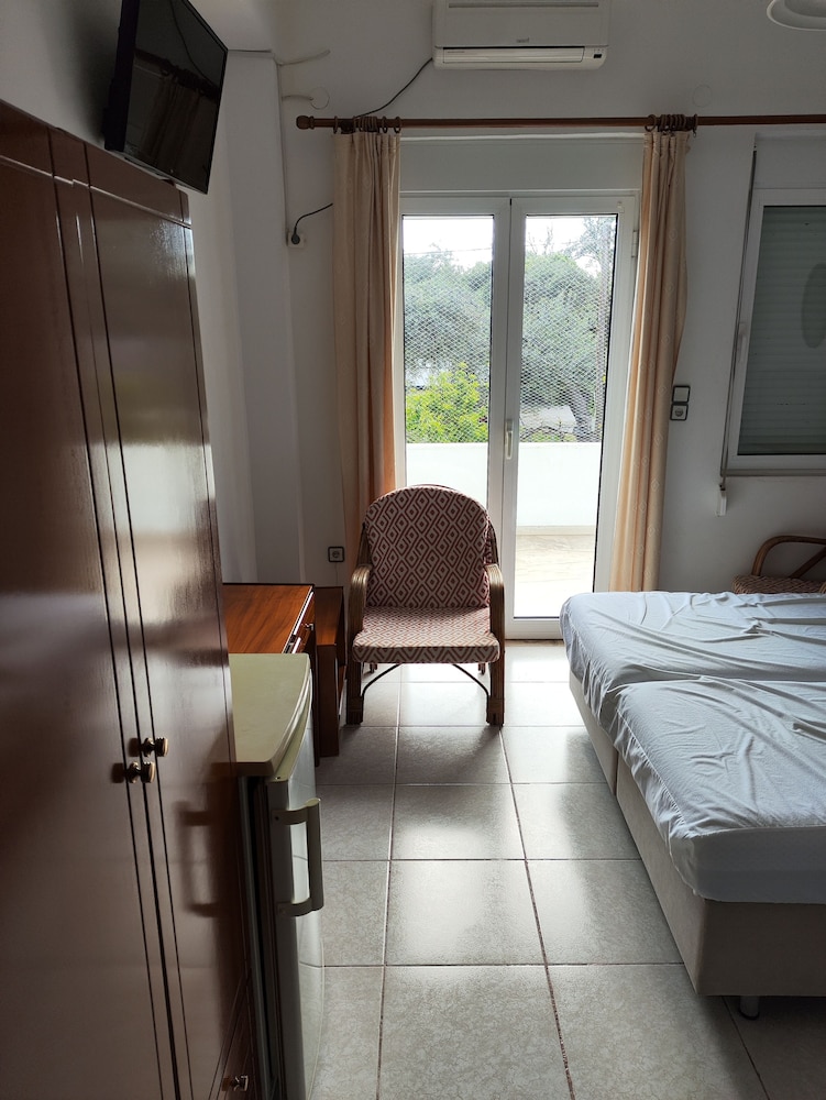 Comfort Room, Large Balcony, Garden View