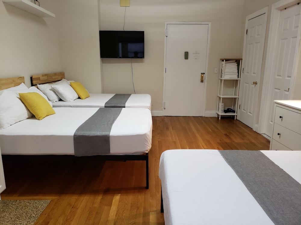 Deluxe Studio, Multiple Beds, Non Smoking, City View photo 3