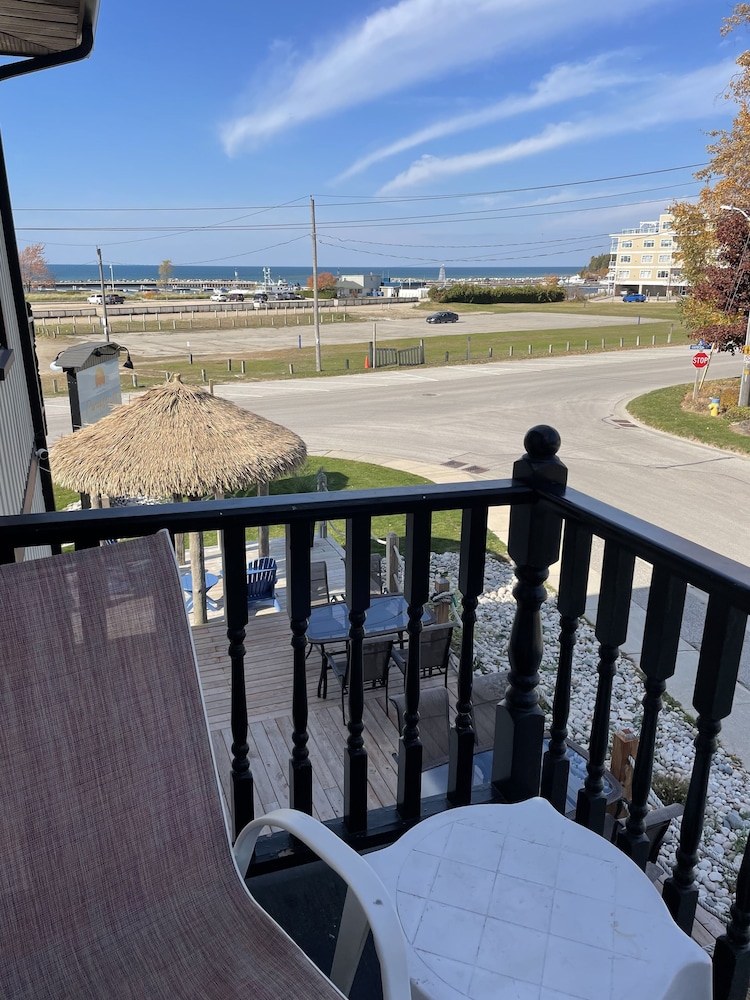 Executive Room, 2 Queen Beds, Balcony, Beach View (204) photo 3