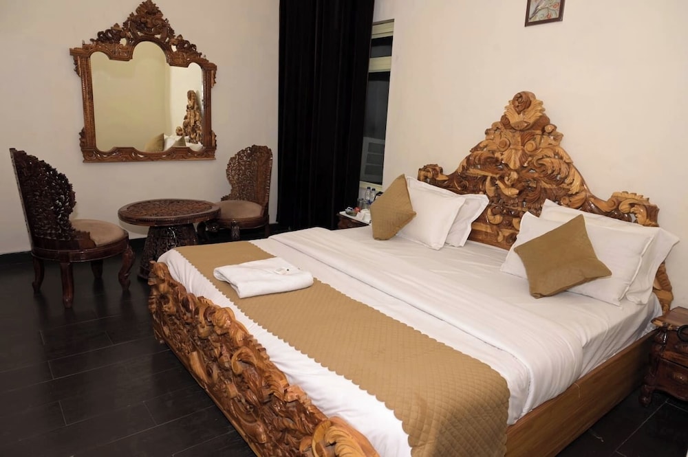 Signature Room