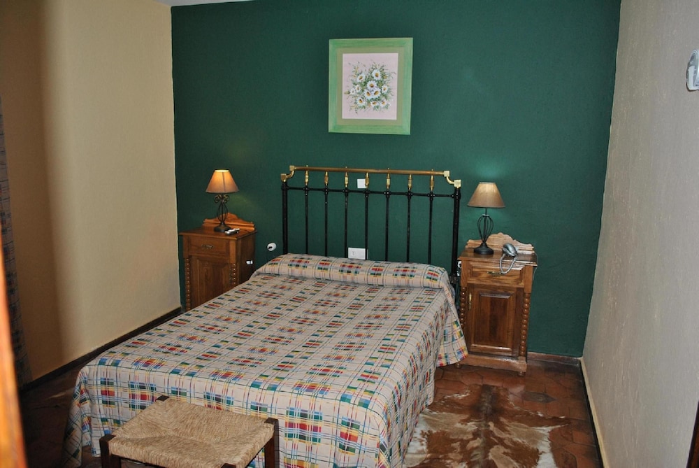 Standard Double Room Single Use photo 3