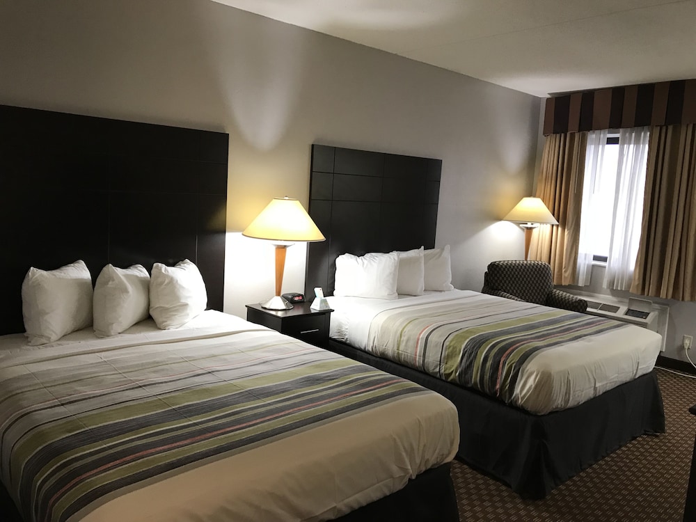 Room, 2 Queen Beds, Non Smoking - Photo 2