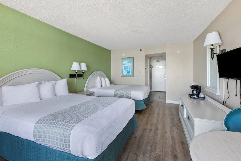Room, 2 Queen Beds, Ocean View