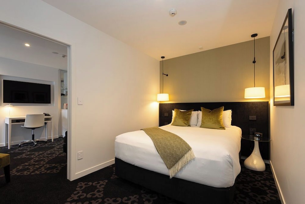 Boutique Suites - Photo 3