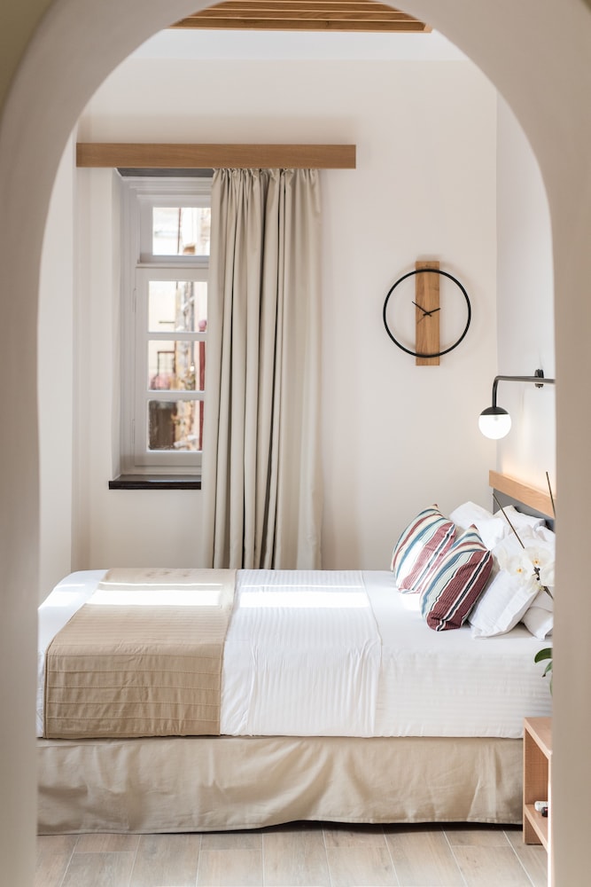 Superior Double Room, 1 Queen Bed, City View photo 1