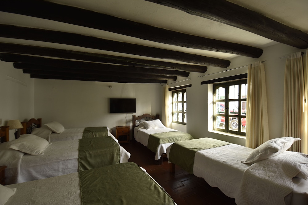 Room, Multiple Beds photo 3