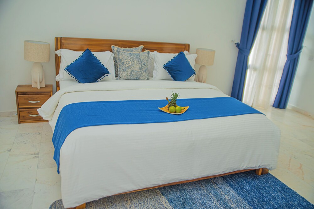 Signature Double Room, Balcony, Pool View photo 3