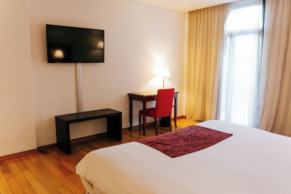 Deluxe Room - Photo 4