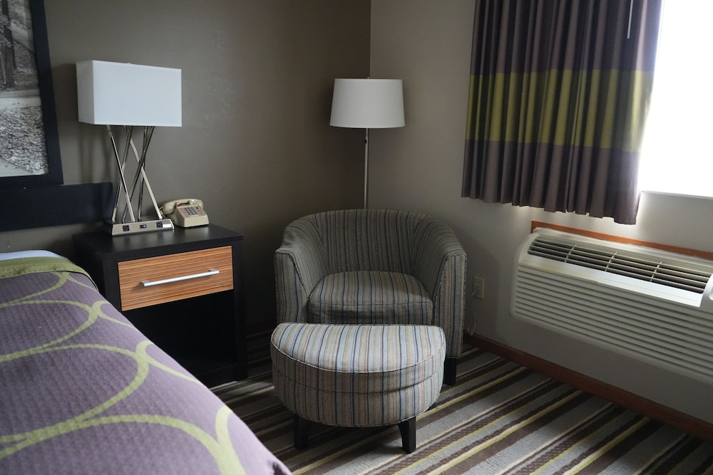 Standard Single Room, 1 Queen Bed