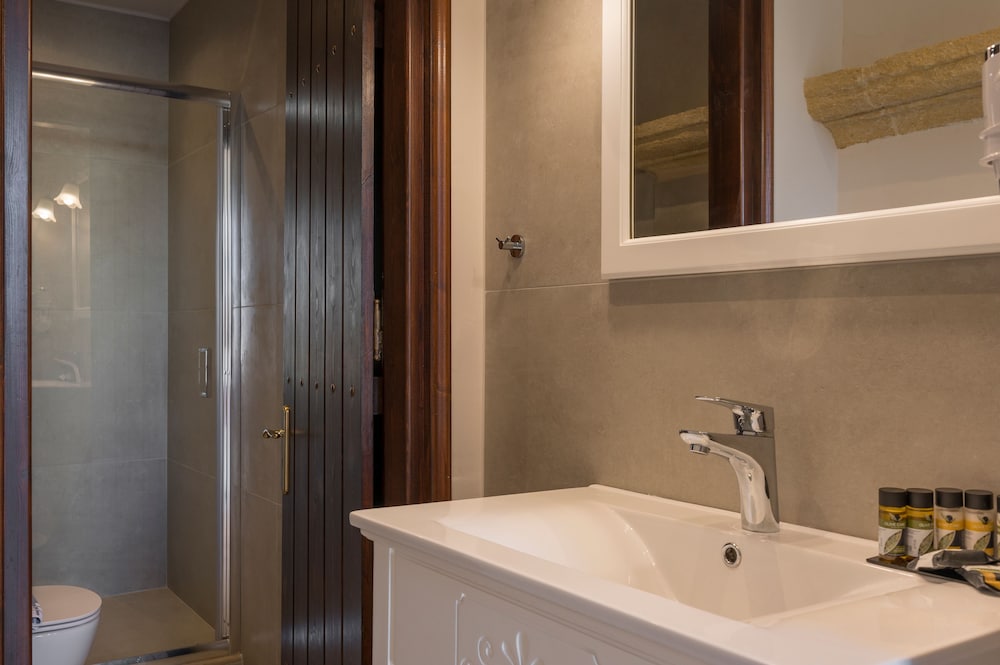 Traditional Suite photo 2