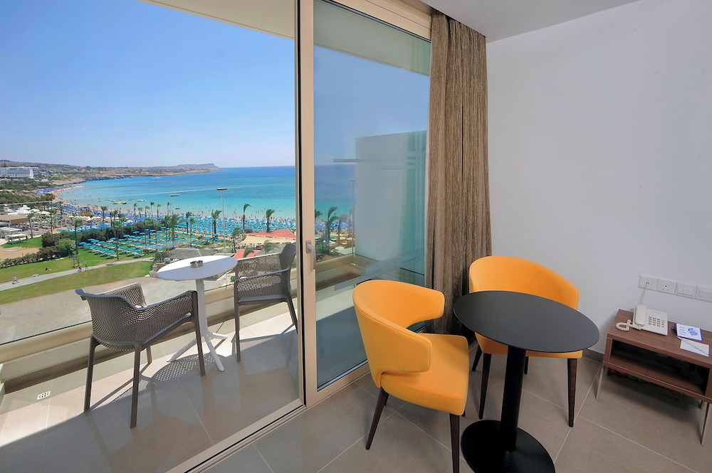 Luxury Sea View Room photo 3