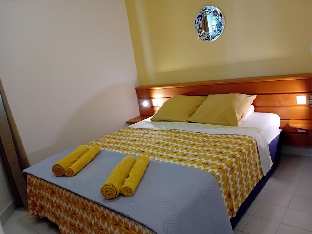 Apartment, Ensuite (3403 "Pom'Kanèl")