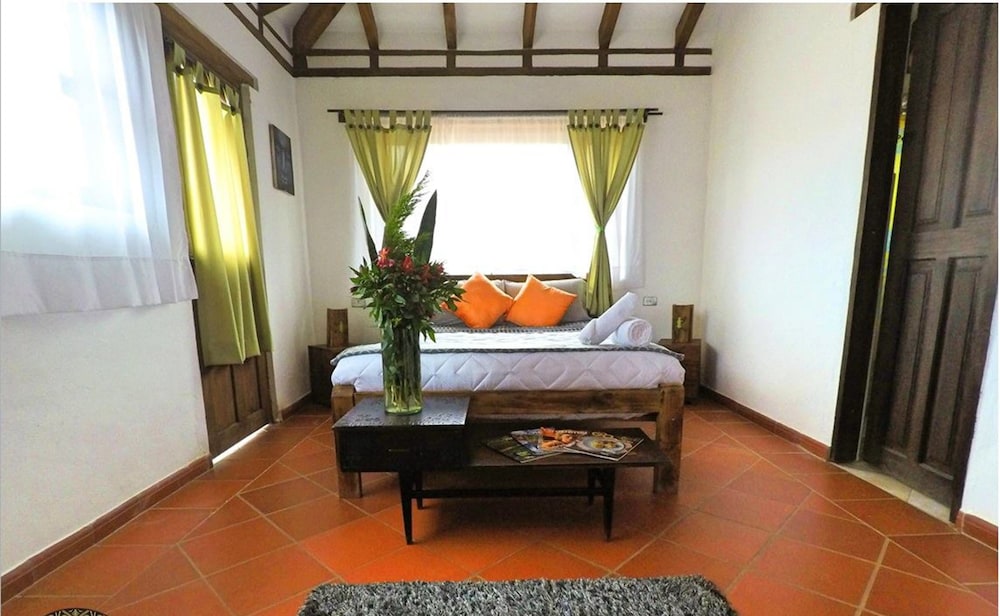 Suite, Balcony (Mountain View)