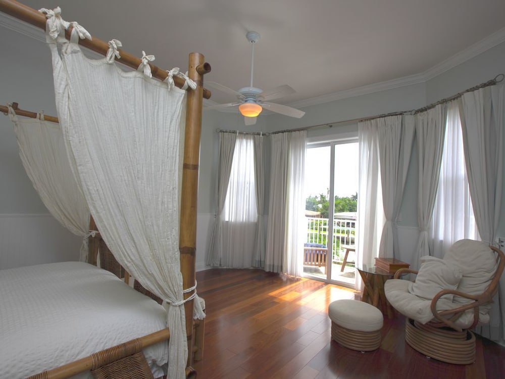 Luxury Villa photo 2