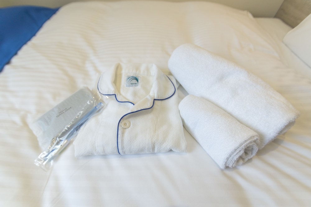 Twin Room - Photo 8