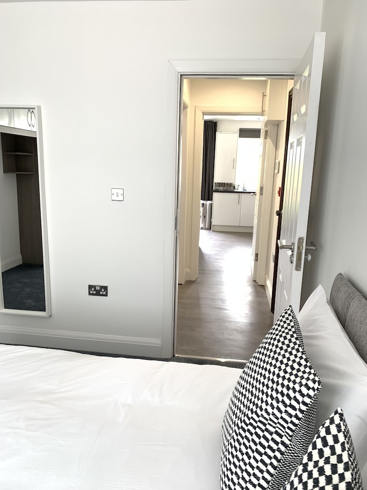 Deluxe Apartment, 1 King Bed with Sofa bed, Garden View (APT 3) photo 2