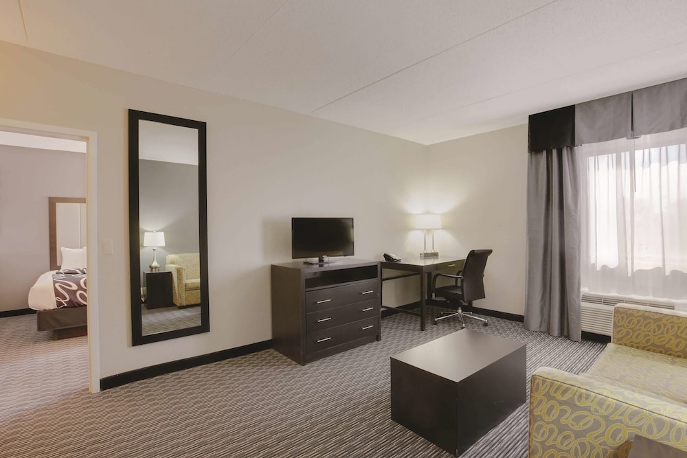 Suite, 1 Bedroom, Non Smoking - Photo 2