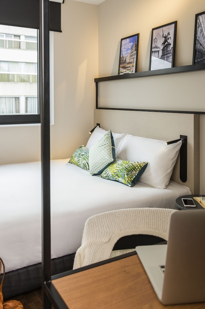 Standard Room, 1 Double Bed, City View photo 2