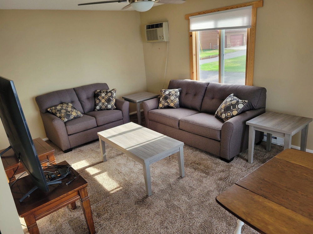 Classic Apartment, 2 Bedrooms, Lake View, Lakeside