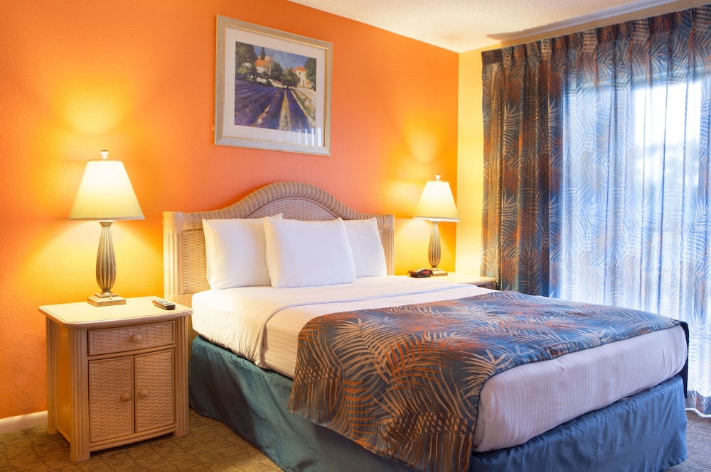 Suite, 2 Bedrooms - Photo 3