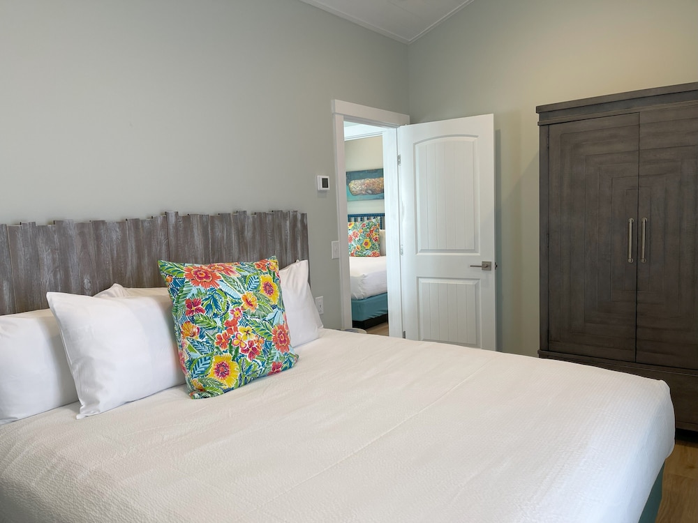 Coconut Waterfront Cottage