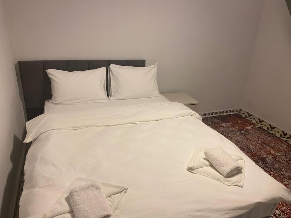 Deluxe Apartment photo 3